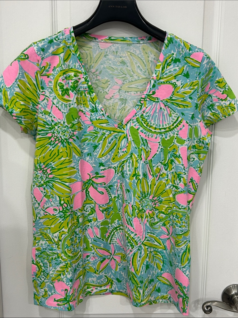 Lilly Pulitzer t shirt